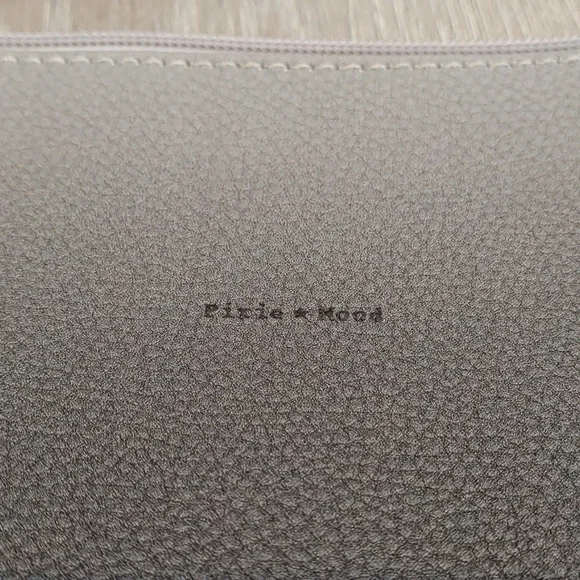 Pixie Mood l purse l  gray and black l new l crossbody strap l handbag l - Picture 3 of 6